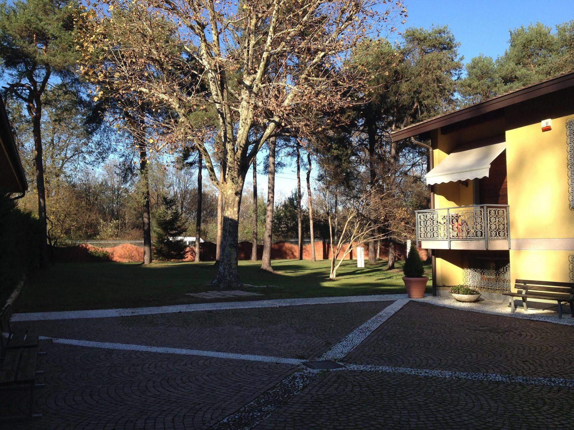 Bed&Garden Bed & Breakfast Cesate Dış mekan fotoğraf